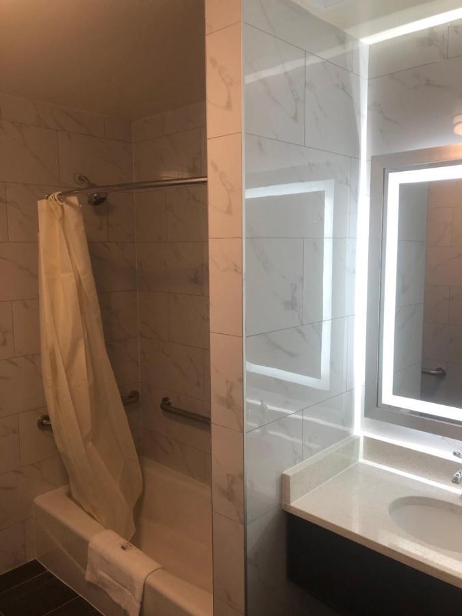 Magna Hotel Jfk Airtrain Нью-Йорк Экстерьер фото